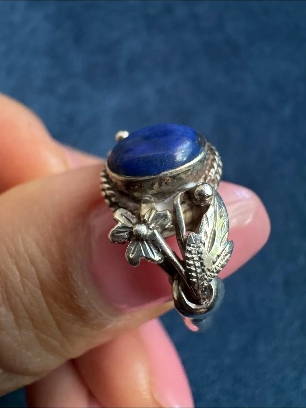 Stunning Blue Lapis Lazuli 925‎ Sterling Silver Flower design Ring size 5.5